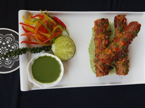 Mutton Seekh Kebab: Hòa Quyện Hương Vị Độc Đáo Của Món Cừu Nướng Lò Tandoor