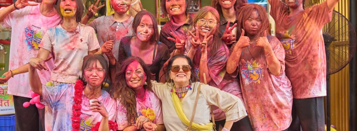 Lễ Hội Sắc Màu Holi Tại Benaras Việt Nam