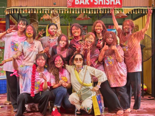 Lễ Hội Sắc Màu Holi Tại Benaras Việt Nam