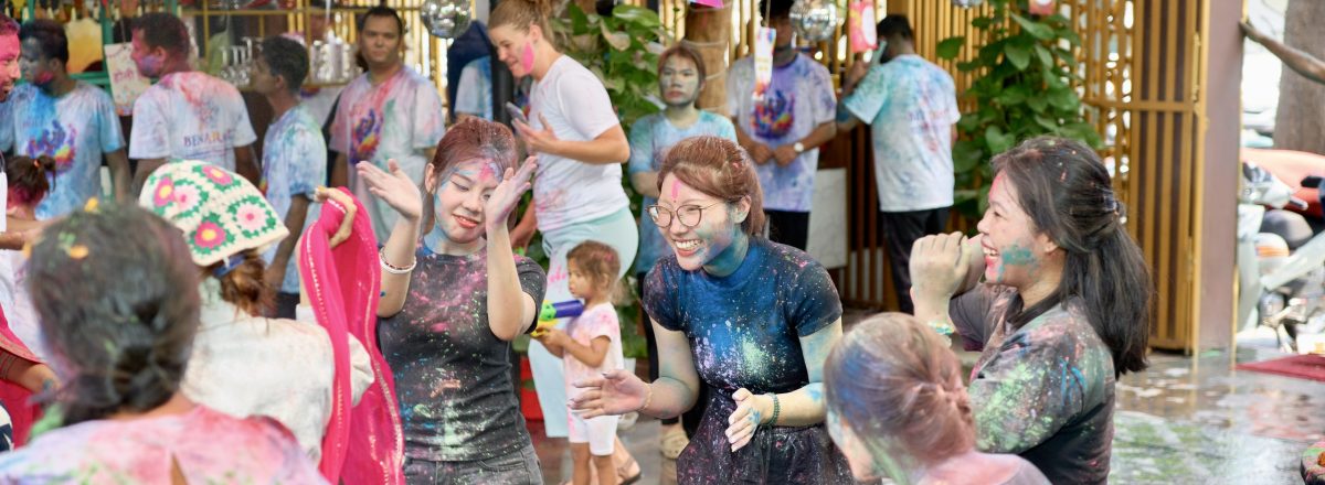 Holi Milan 2026: Benaras lan tỏa lễ hội sắc màu Ấn Độ tại Hà Nội, Đà Nẵng và TP.HCM