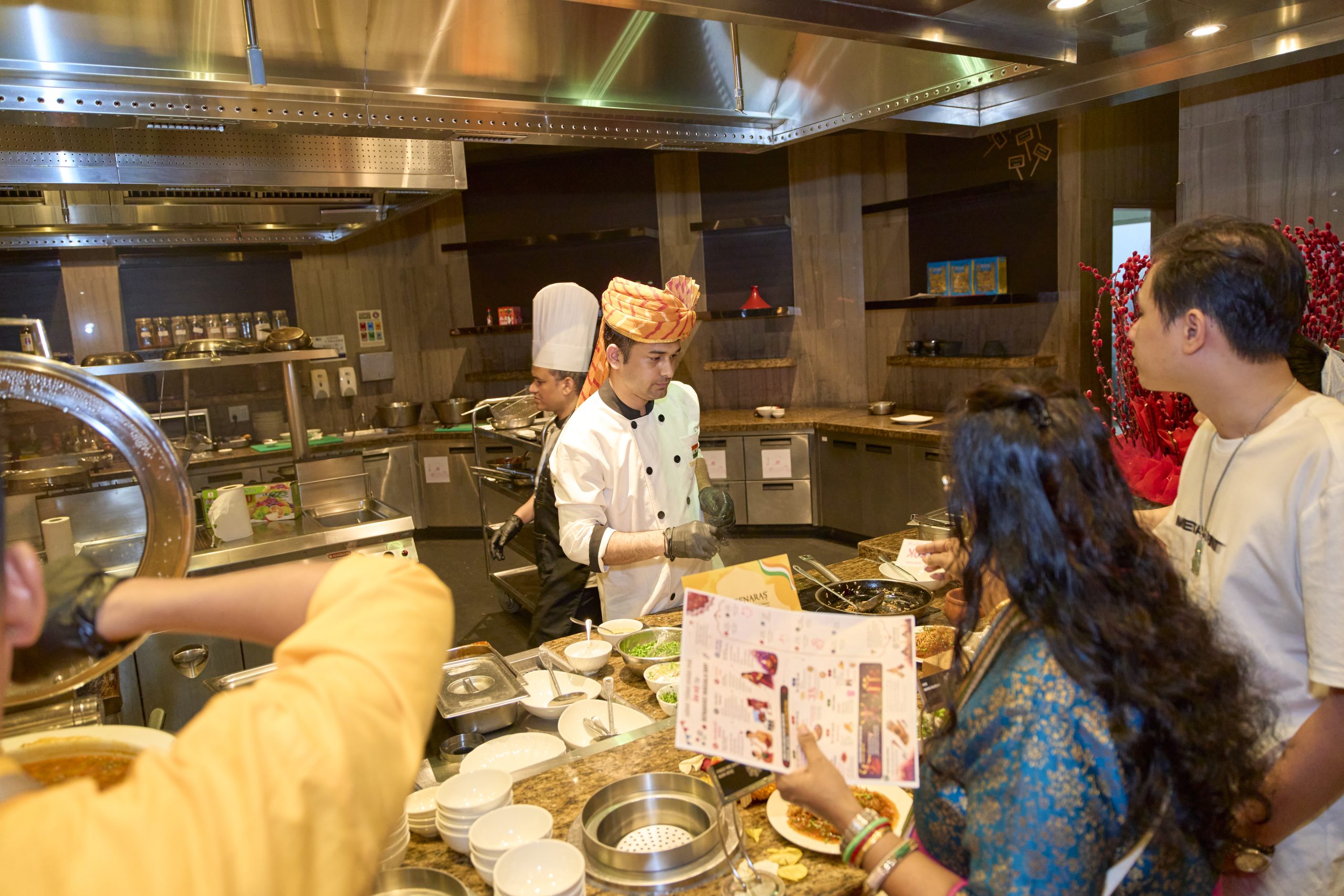 Live cooking tại lễ hội ẩm thực Ấn Độ