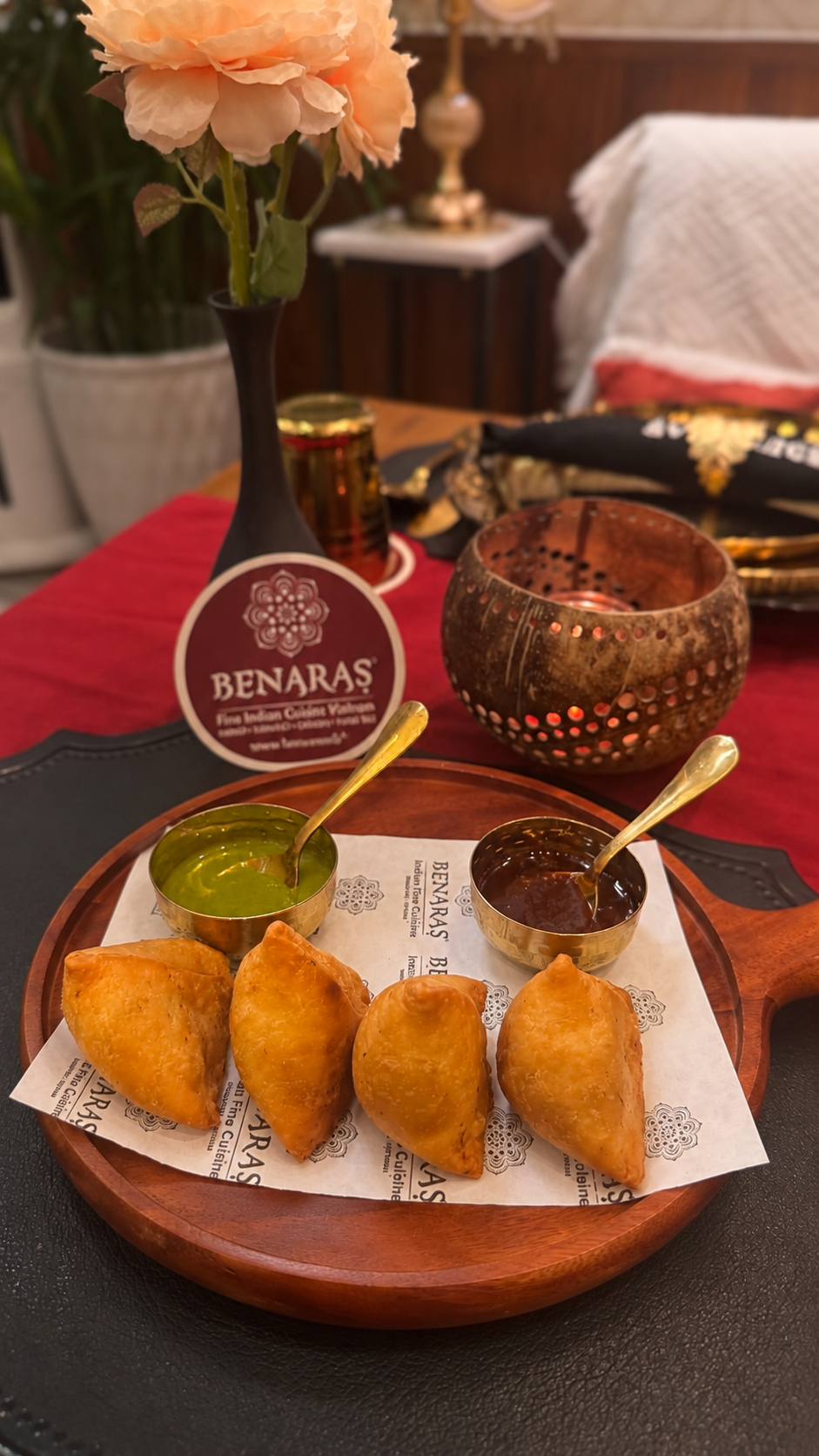 Samosa – món khai vị Ấn Độ giòn với nhân khoai tây